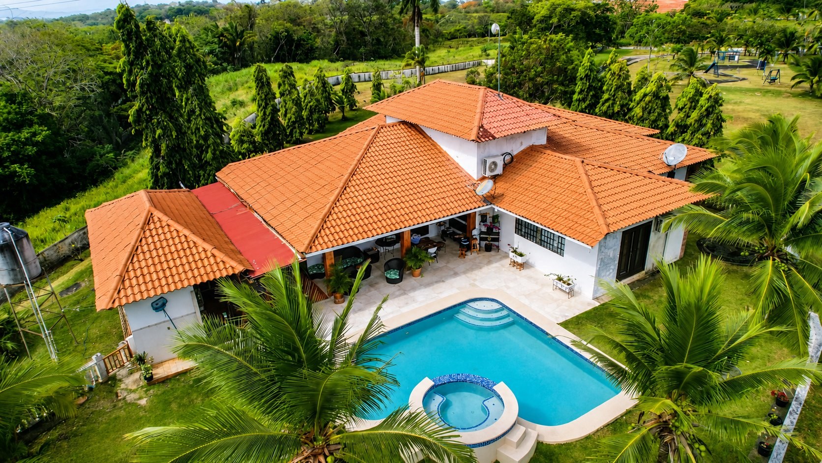 Vista aérea Finca HAlcázar piscina